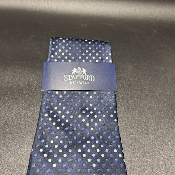 New Stafford Tie Men's 59" 4" Wide Blue Print 100% Silk Tags - Picture 2 of 5
